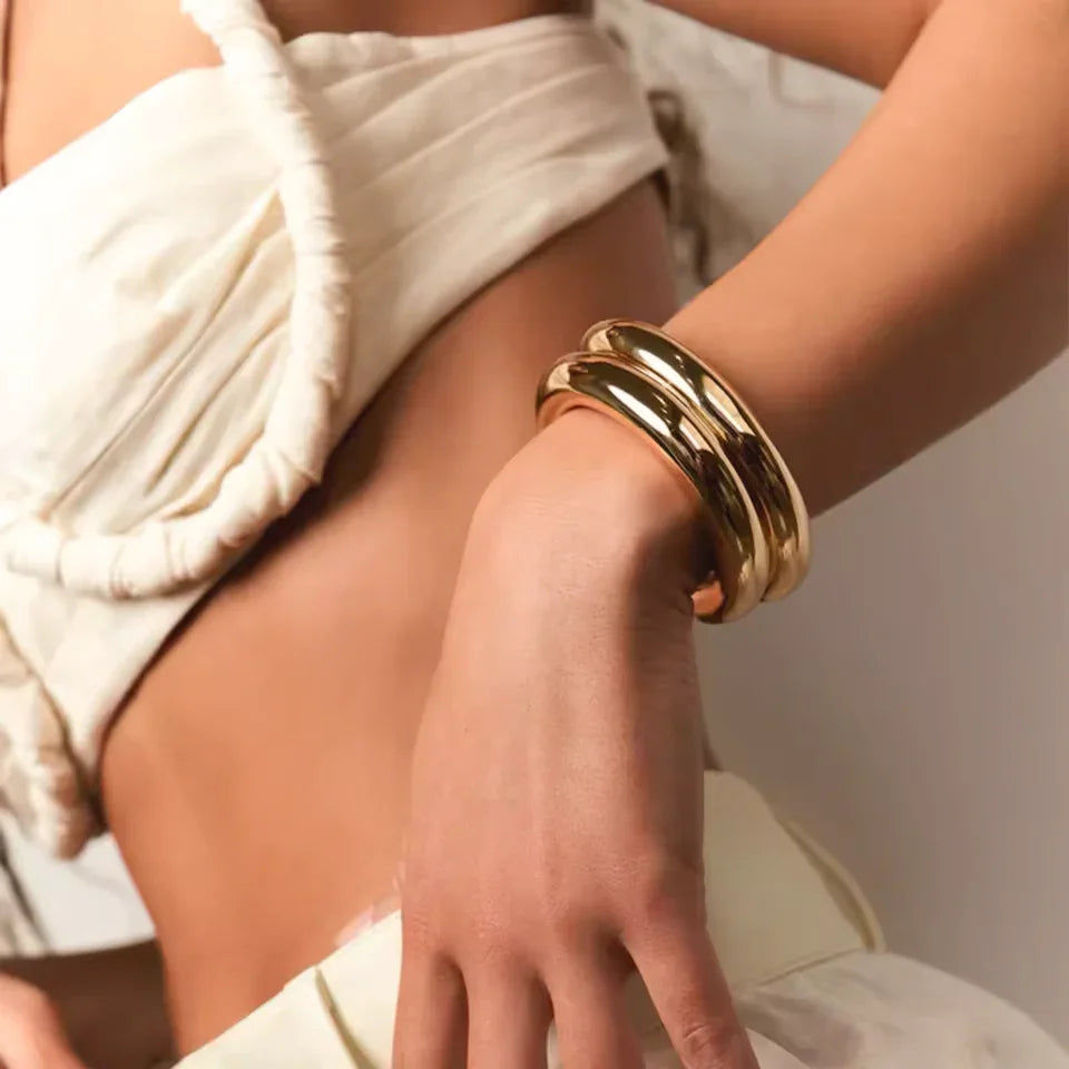 Smooth Gold Bangle