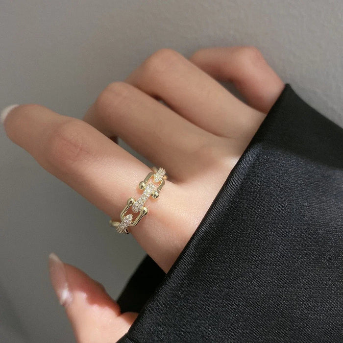 Reya Gold Ring