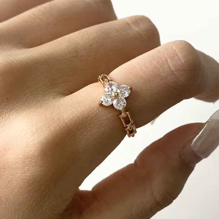 Diamond Petal Ring Christine