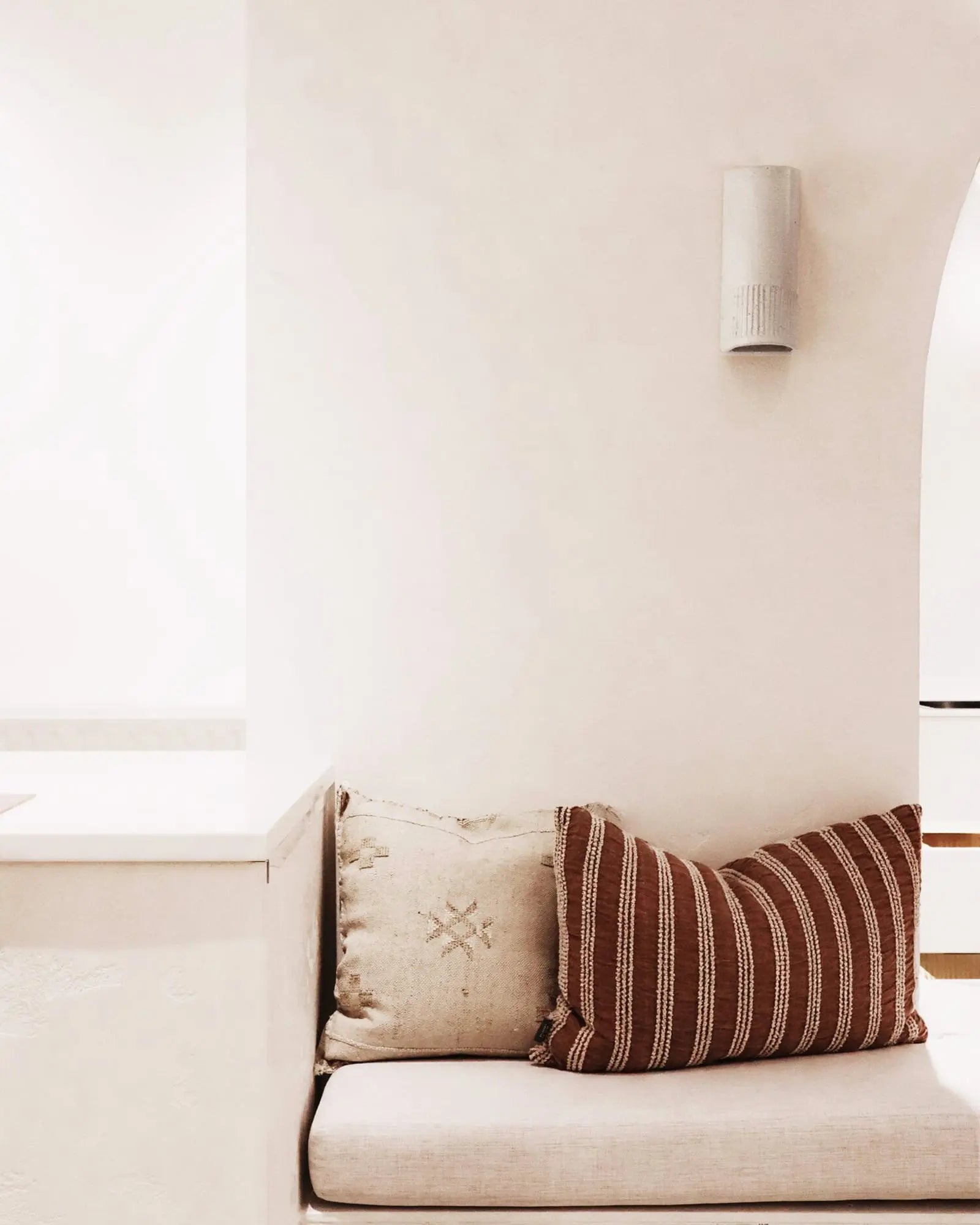 Ribbed Ceramic Wall Light