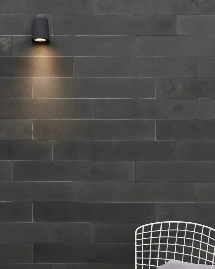 Outdoor Mast Wall Light