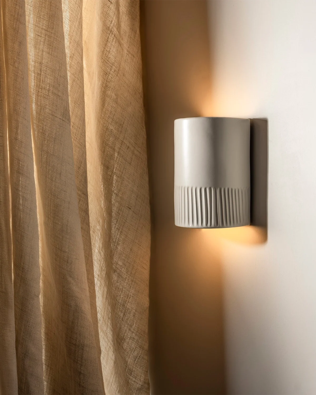Ribbed Ceramic Wall Light