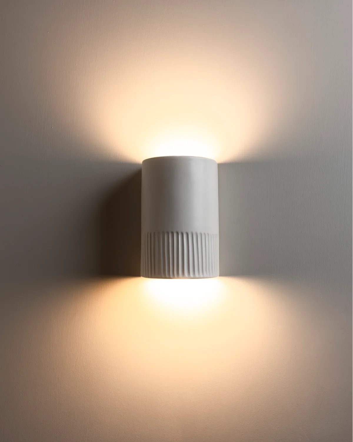 Ribbed Ceramic Wall Light