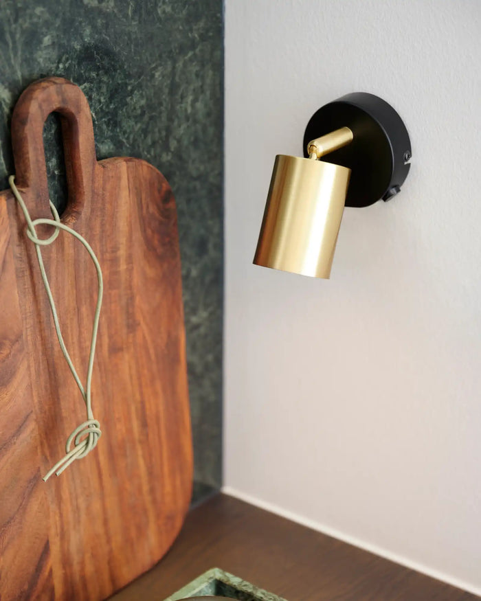 Adjustable Focus Wall Light