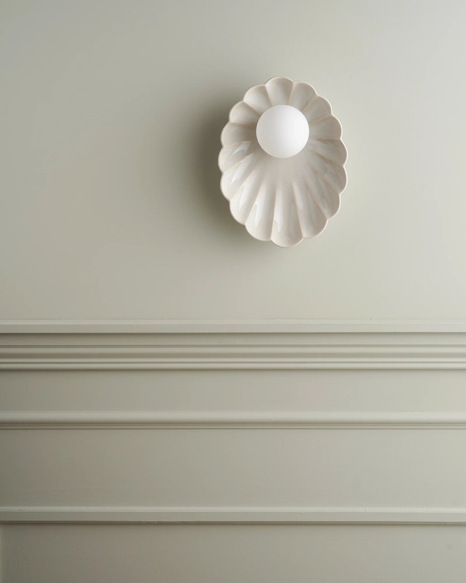 Ceramic Oyster Wall Light