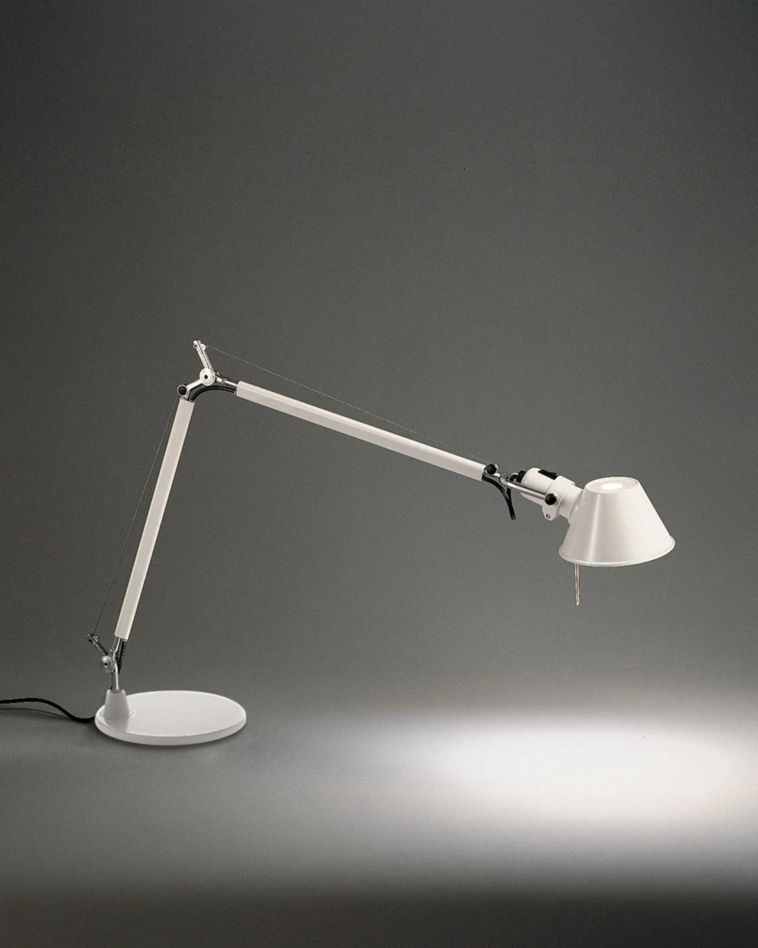 Adjustable Reading Table Lamp