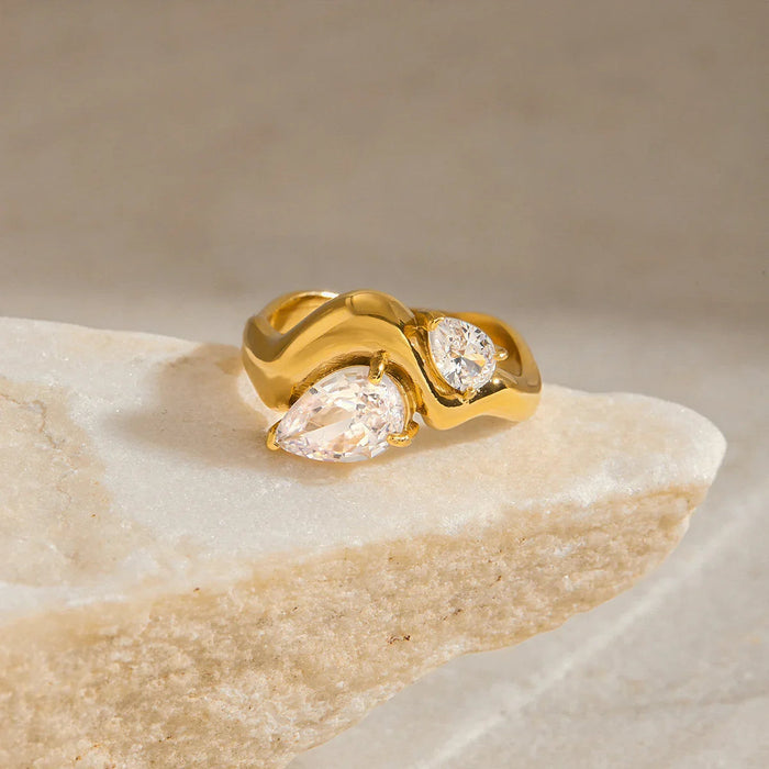 Zora Diamond Teardrop Gold Ring