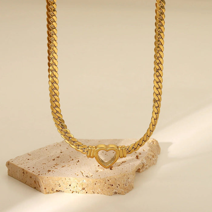 Heart Choker Vanee