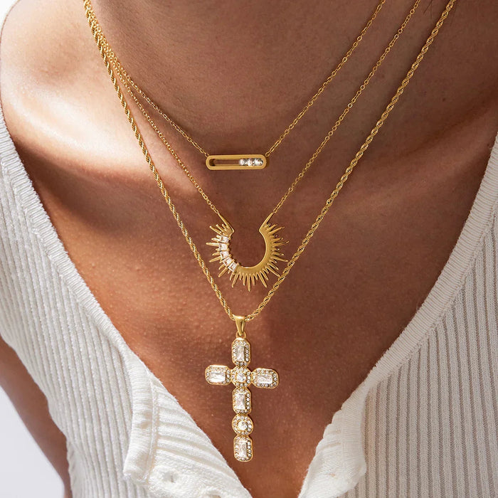 Sculpted Gold Pendant
