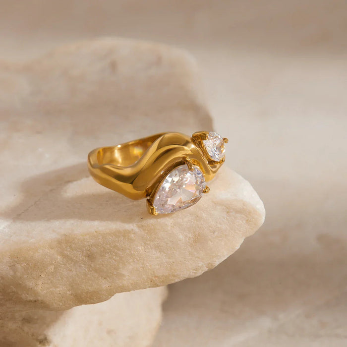 Zora Diamond Teardrop Gold Ring