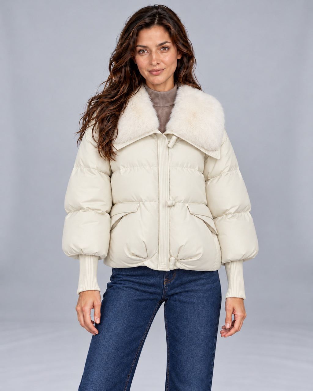 Women's quilted puffer jacket with faux fur collar and ribbed cuffs – Andrea Beige Front