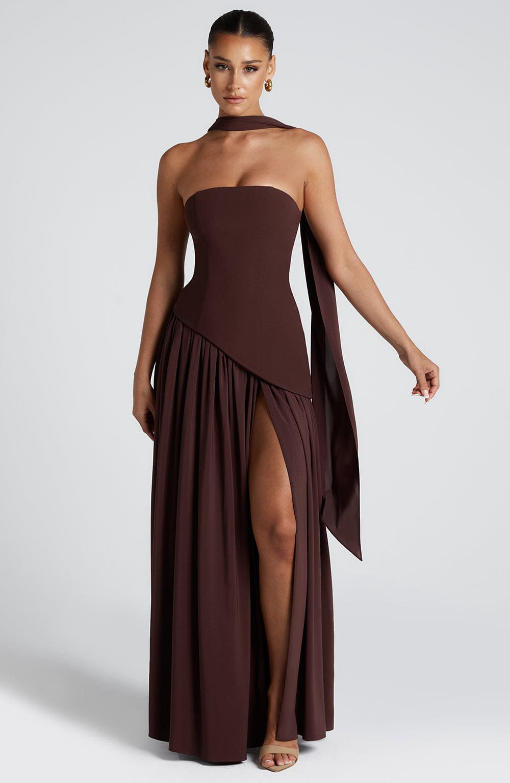 Elowen | Flowing Maxi Dress-Maxi Dresses-Urban Devyne-Brown-XS-Urban Devyne