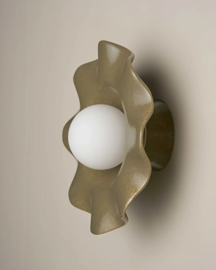 Wavy Ceramic Pearl Wall Light
