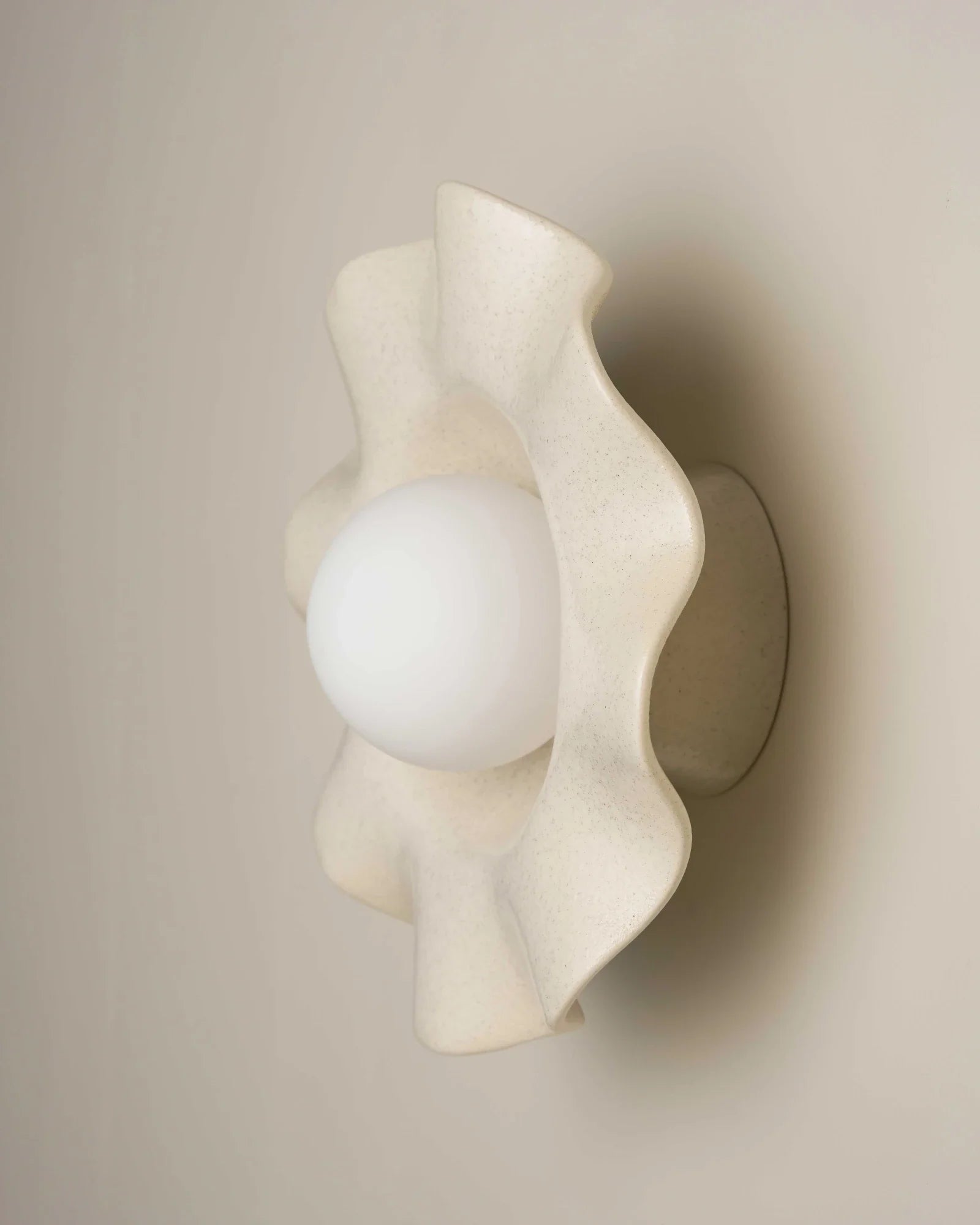 Wavy Ceramic Pearl Wall Light