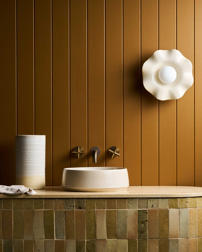 Wavy Ceramic Pearl Wall Light