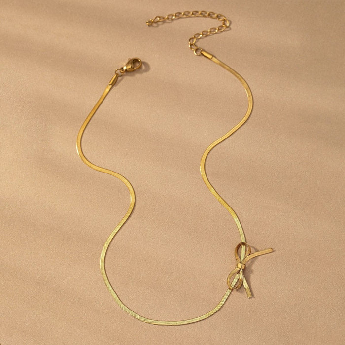 Della Dainty Bow Necklace