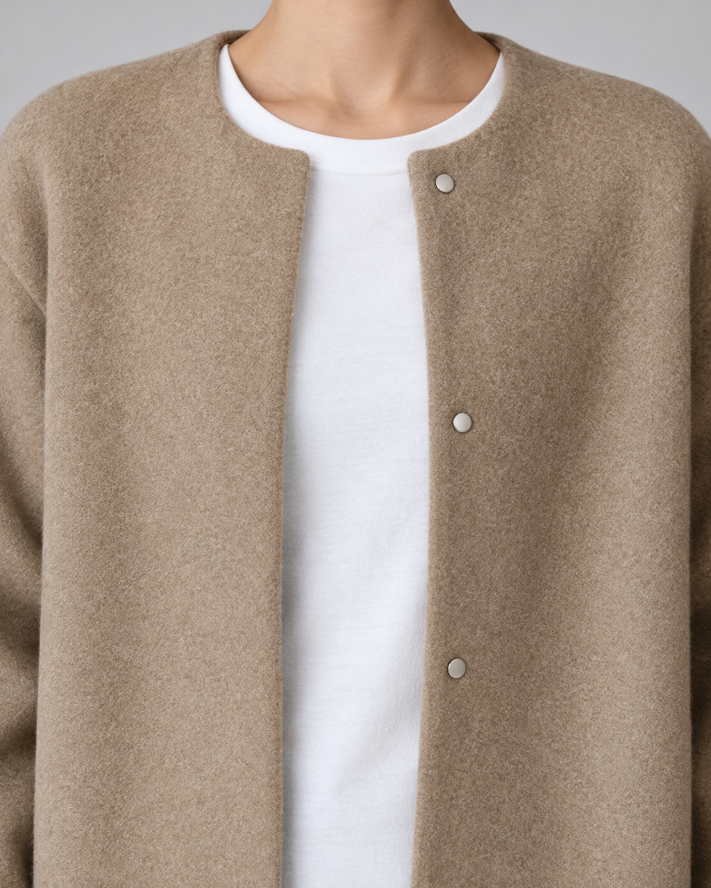 Khaki-brown women's longline cashmere cardigan, round neckline and closure detail, grey studio